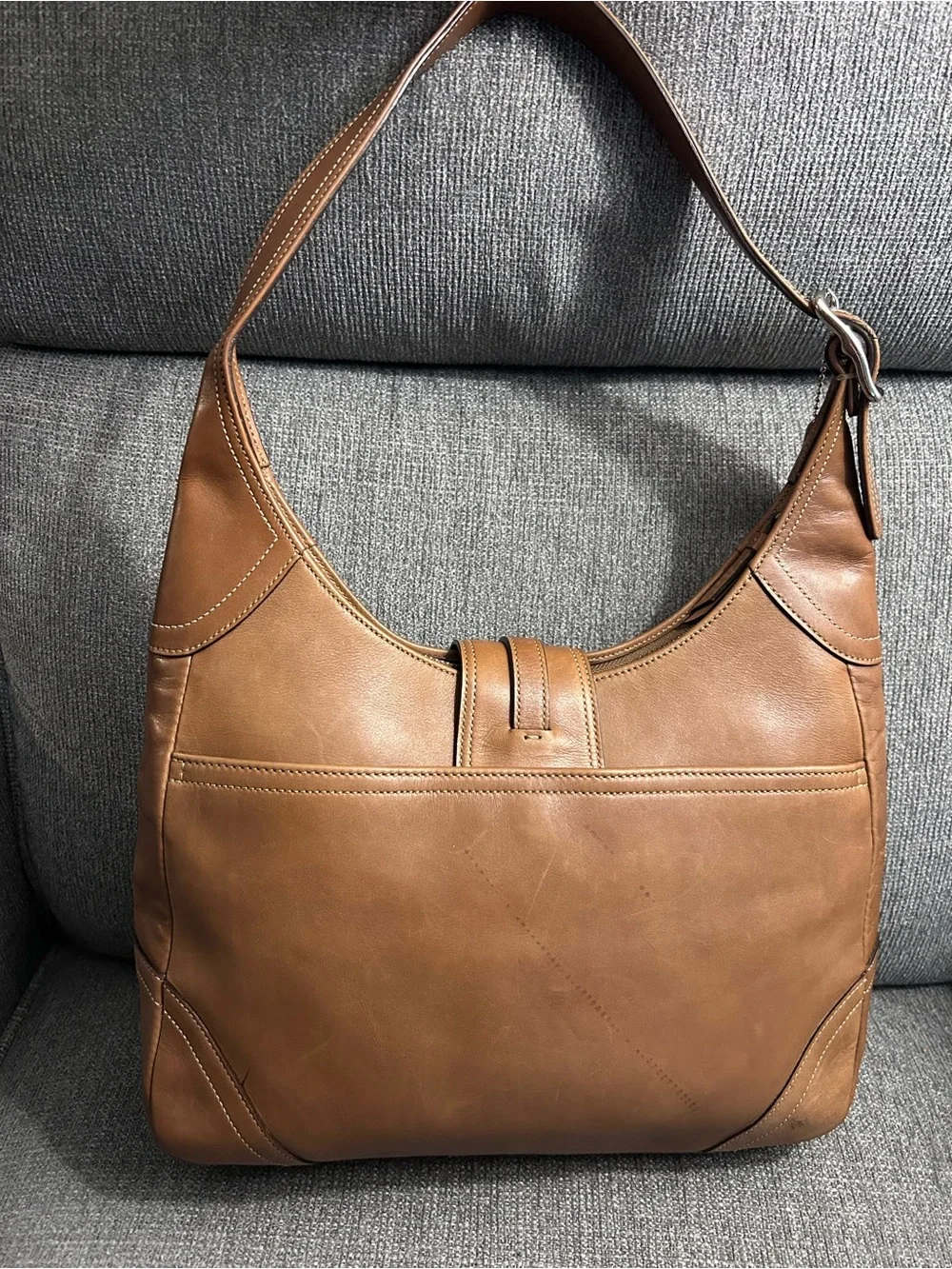 Coach Vintage Hampton tan shoulder bag 8A67